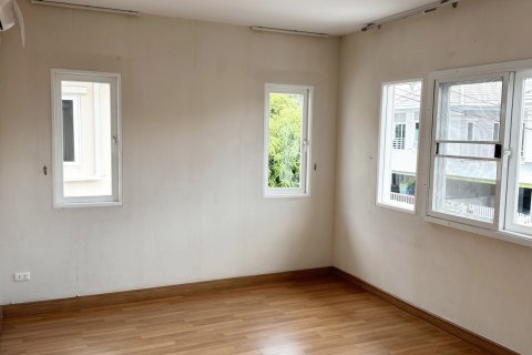 House in Nong Khaem, Bangkok, Thailand 3 bedrooms № 151161 - photo 16