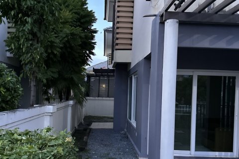 House in Nong Khaem, Bangkok, Thailand 3 bedrooms № 151161 - photo 4