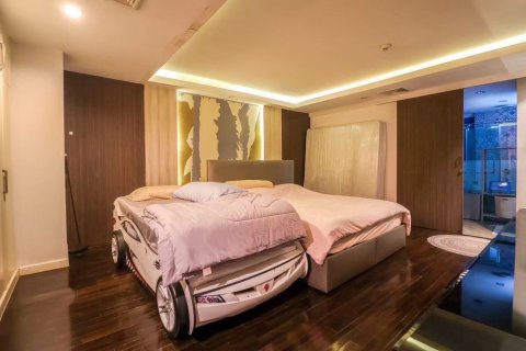 Condo à Watthana, Bangkok, Thaïlande, 3 chambres  № 170606 - photo 12