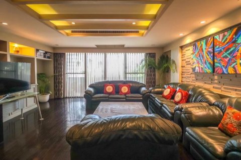 Condo à Watthana, Bangkok, Thaïlande, 3 chambres  № 170606 - photo 14