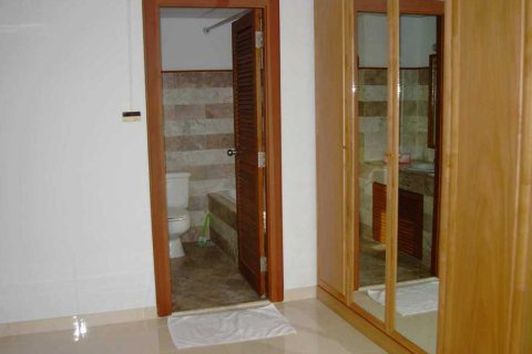 Condo à Bangkok, Thaïlande, 2 chambres  № 147032 - photo 9