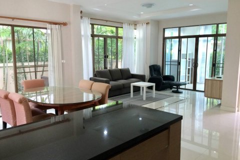 Дом в Бангне, Бангкок, Таиланд с 4 спальнями  № 147034 - фото 4