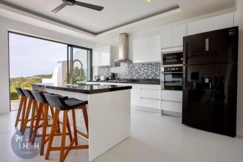 Villa in Ko Samui, Thailand 3 bedrooms № 180197 - photo 11