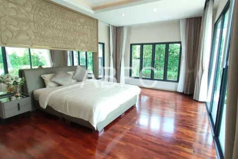 Casa de 3 dormitorios en Pattaya, Tailandia № 210638 - foto 9