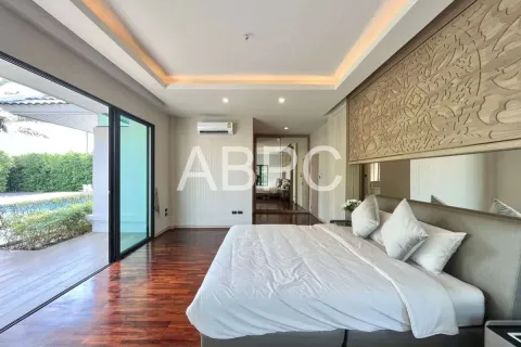 Casa de 3 dormitorios en Pattaya, Tailandia № 210638 - foto 3