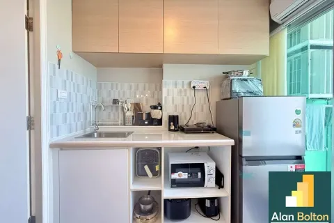 Condominio de 1 dormitorio en Jomtien Beach, Pattaya, Tailandia № 210637 - foto 8