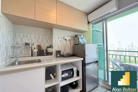 Condominio de 1 dormitorio en Jomtien Beach, Pattaya, Tailandia № 210637 - foto 9