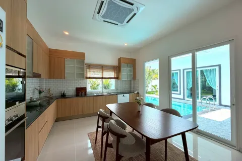 Casa de 3 dormitorios en Pattaya, Tailandia № 210642 - foto 4