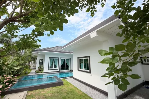Casa de 3 dormitorios en Pattaya, Tailandia № 210642 - foto 2