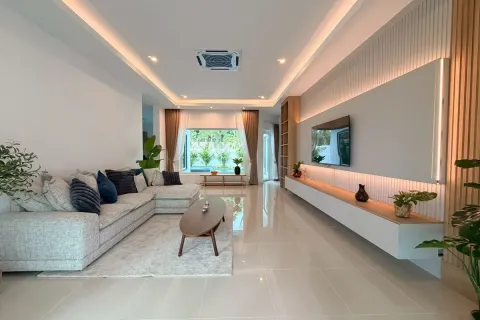 Casa de 3 dormitorios en Pattaya, Tailandia № 210642 - foto 5