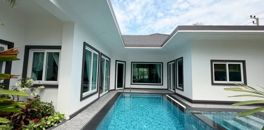 Casa de 3 dormitorios en Pattaya, Tailandia № 210642