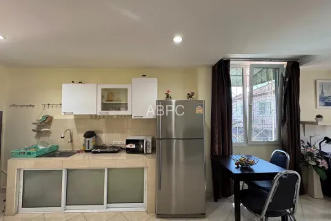 Condominio de 2 dormitorios en Pattaya, Tailandia № 210640 - foto 2