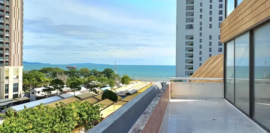Condominio de 3 dormitorios en Jomtien Beach, Pattaya, Tailandia № 210641