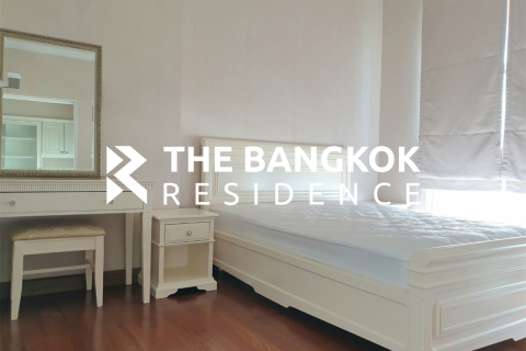 Condo in Bangkok, Thailand, 1 bedroom  № 185563