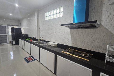 Дом в Чиангмае, Таиланд с 4 спальнями  № 138589 - фото 4