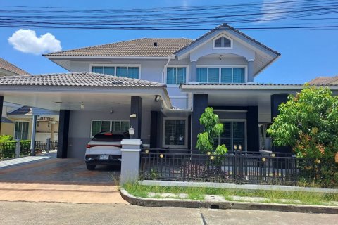 Дом в Чиангмае, Таиланд с 4 спальнями  № 138589 - фото 1