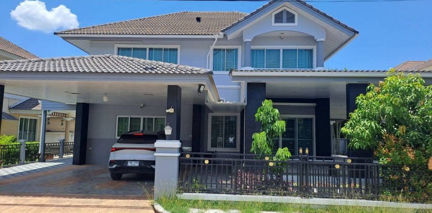 Дом в Чиангмае, Таиланд с 4 спальнями  № 138589