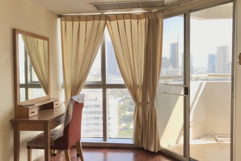Condo in Khlong Toei, Bangkok, Thailand, 2 bedrooms № 200683 - photo 16