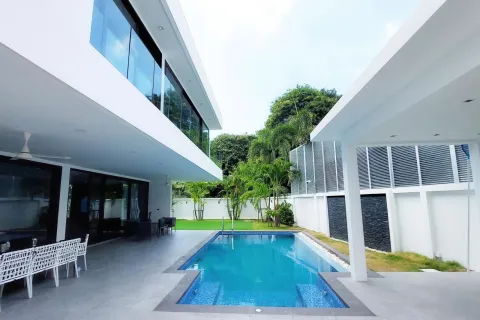 Villa in Pattaya, Thailand 6 bedrooms № 155724 - photo 6