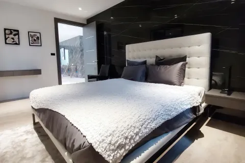 Villa in Pattaya, Thailand 6 bedrooms № 155724 - photo 27