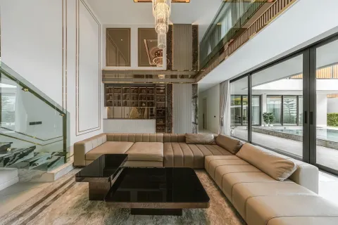 Villa in Pattaya, Thailand 8 bedrooms № 155725 - photo 8