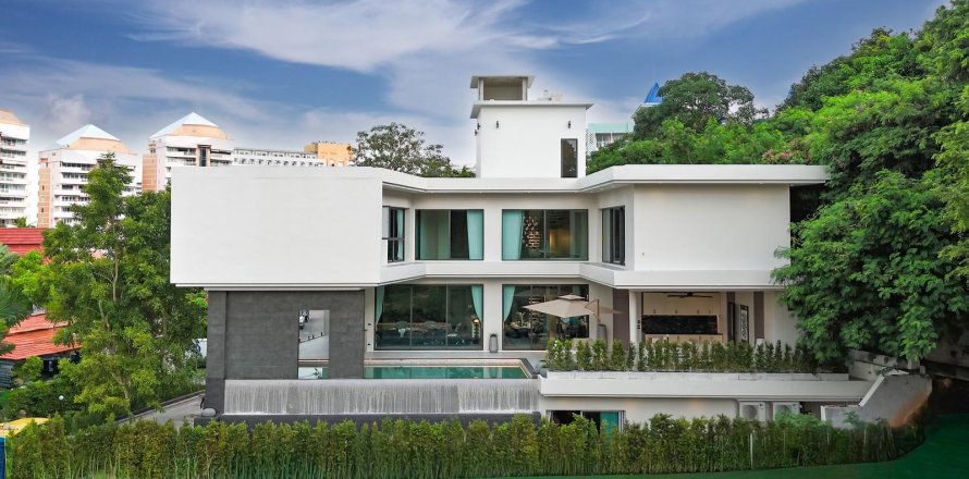 Villa à Pattaya, Thaïlande 6 chambres № 155723