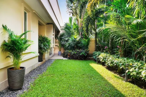 Villa in Pattaya, Thailand 8 bedrooms № 155722 - photo 5