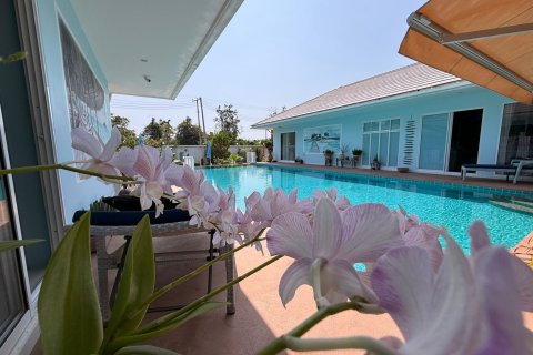 Вилла в Хуа Хине, Таиланд с 4 спальнями  № 141061 - фото 17