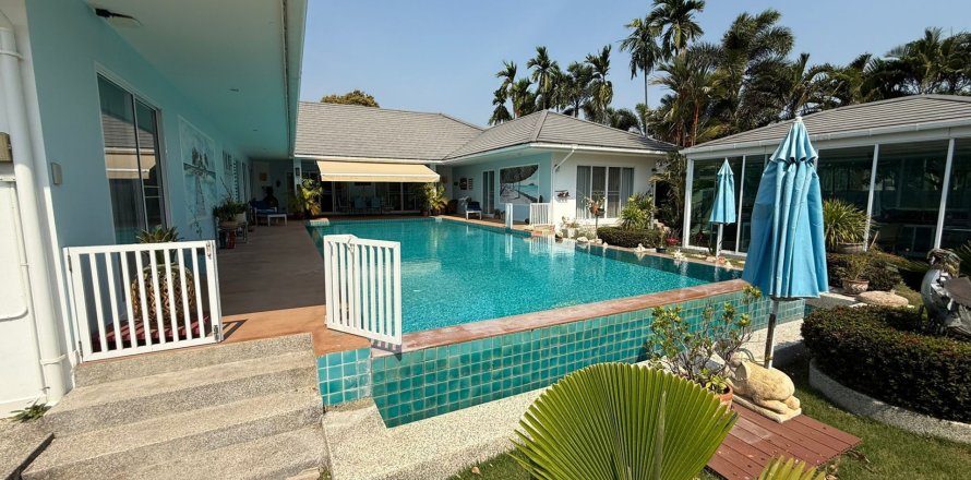 Вилла в Хуа Хине, Таиланд с 4 спальнями  № 141061