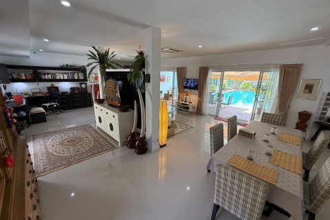 Вилла в Хуа Хине, Таиланд с 4 спальнями  № 141061 - фото 11