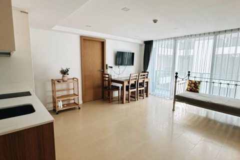 Condo in Pattaya, Thailand, 2 bedrooms № 138133 - photo 1
