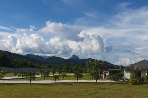 House in Lom Sak, Thailand 2 bedrooms № 171296 - photo 6