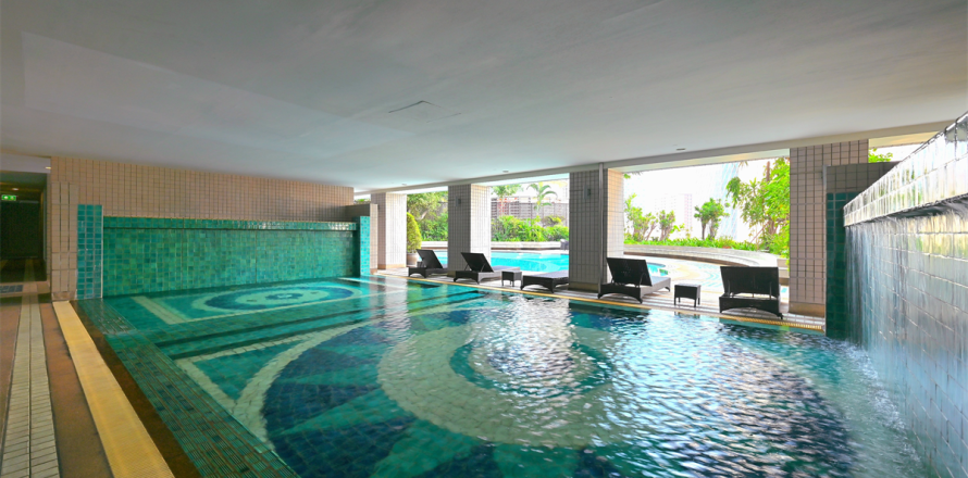 Condo in Bangkok, Thailand, 3 bedrooms № 190202