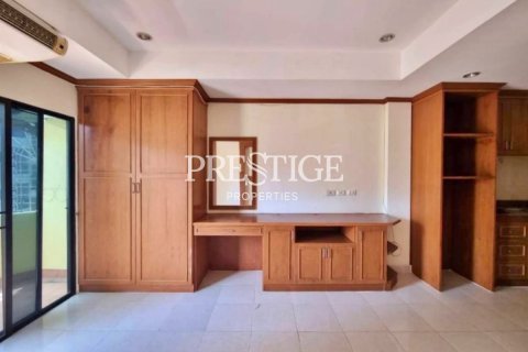Propriété commerciale à Pattaya, Thaïlande 338 m2 № 198579 - photo 8
