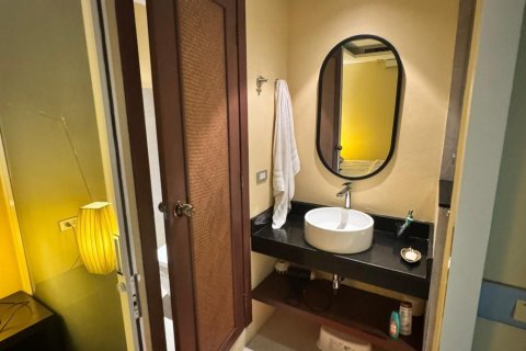 Condo in Phuket, Thailand, 2 bedrooms  № 154660 - photo 18