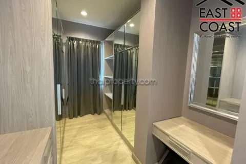 Casa de 4 dormitorios en Pattaya, Tailandia № 213364 - foto 14