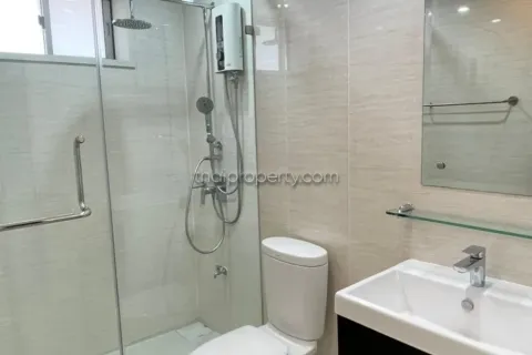 Casa de 4 dormitorios en Pattaya, Tailandia № 213364 - foto 10