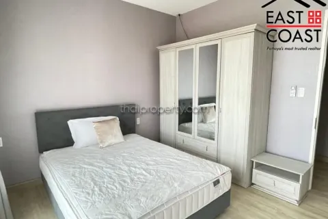 Casa de 4 dormitorios en Pattaya, Tailandia № 213364 - foto 11