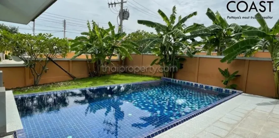 Casa de 4 dormitorios en Pattaya, Tailandia № 213364