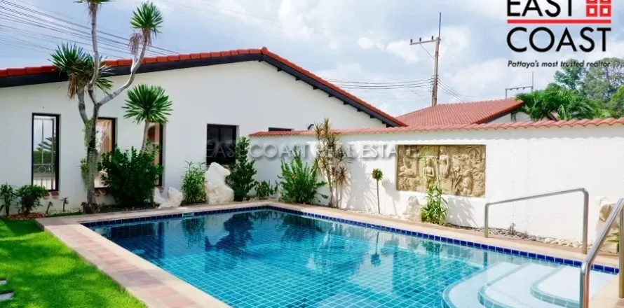 Casa de 4 dormitorios en Pattaya, Tailandia № 213361
