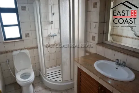 Casa de 4 dormitorios en Pattaya, Tailandia № 213361 - foto 9