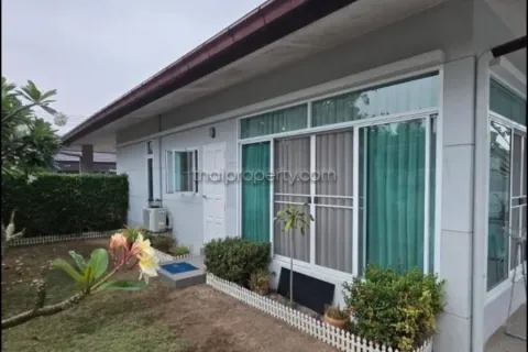 Casa de 2 dormitorios en Pattaya, Tailandia № 213367 - foto 3