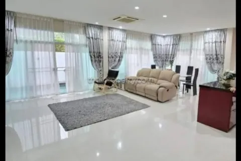 Casa de 2 dormitorios en Pattaya, Tailandia № 213367 - foto 4