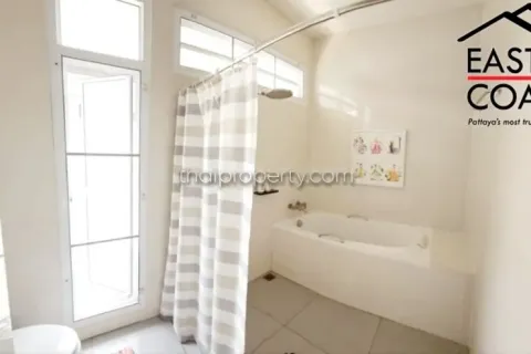 Casa de 2 dormitorios en Pattaya, Tailandia № 213367 - foto 5