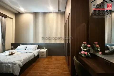 Casa de 4 dormitorios en Pattaya, Tailandia № 213363 - foto 18