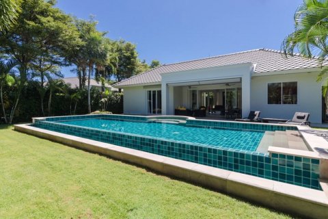House in Hua Hin, Thailand 3 bedrooms № 180998