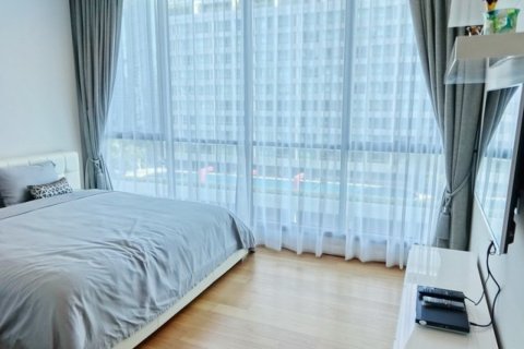 Condo in Bangkok, Thailand, 2 bedrooms  № 181001 - photo 14