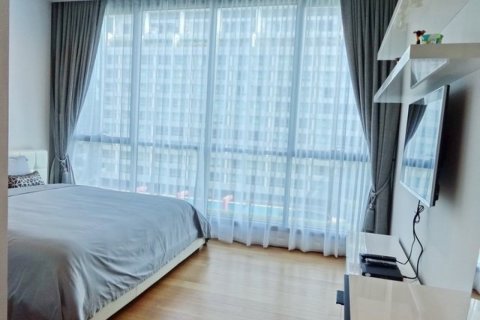 Condo in Bangkok, Thailand, 2 bedrooms  № 181001 - photo 12