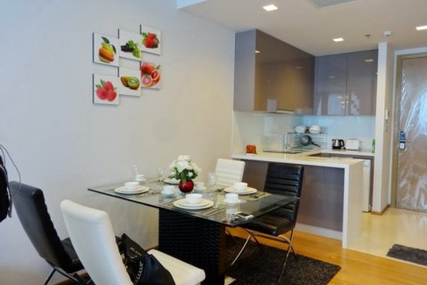 Condo in Bangkok, Thailand, 2 bedrooms  № 181001 - photo 3