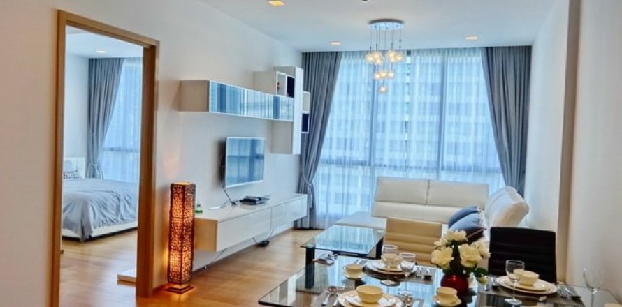Condo in Bangkok, Thailand, 2 bedrooms  № 181001